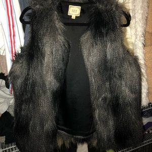 Fur vest